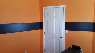 custom wall stripe painting, house painter, painter Maineville, home painter, house painting